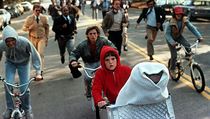 Snmek E.T. - Mimozeman (1982). Reie: Steven Spielberg.