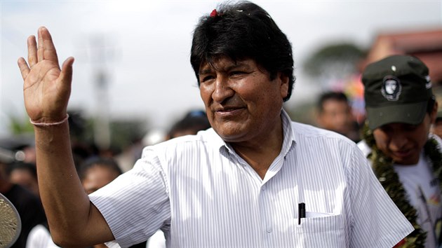 Evo Morales obhájil mandát ji v prvním kole prezidentských voleb v Bolívii.