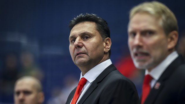 Vladimír R��i�ka p�i své premié�e na st�ída�ce Hradce Králové.