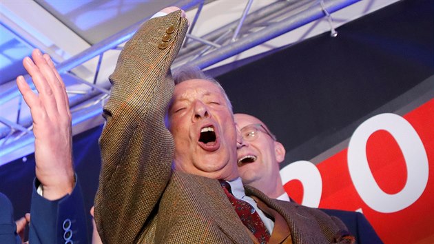 Armin-Paul Hampel, len AfD (Alternativa pro Nmecko) reaguje na pedbné...