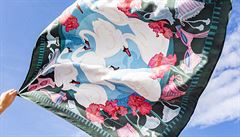 Paris scarves - Swans