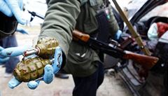 Zranění tří vojáků granátem prověřuje policie jako obecné ohrožení
