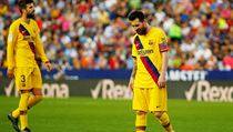 Zklamaný Lionel Messi z Barcelony po prohře 1:3 na půdě Levante.
