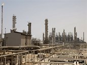 Ropná rafinerie spolenosti Saudi Aramco.
