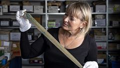 Muž náhodou objevil meč starý 3000 let. Naposledy se na Rychnovsku pravěká zbraň našla před 130 lety