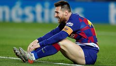 f Barcelony nabz rezignaci, kdy tm pome, aby Messi zstal