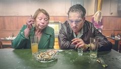 Snímek U zlaté rukavice (2019). Re�ie: Fatih Akin.