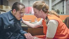 Snímek U zlaté rukavice (2019). Re�ie: Fatih Akin.