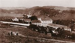 Archivní fotografie závodu.