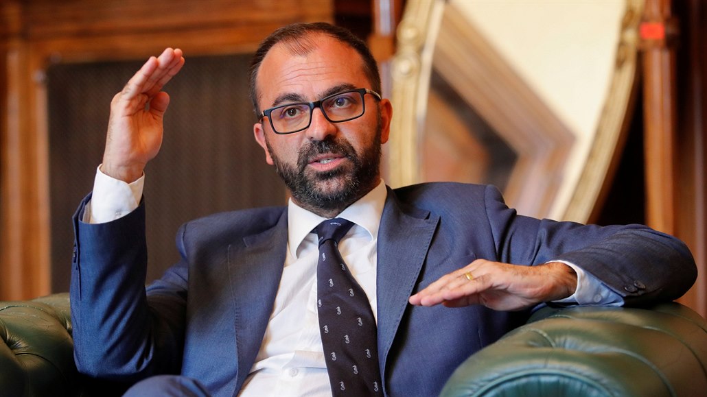 Italský ministr školství Fioramonti chce zařadit do školních osnov výuku o...