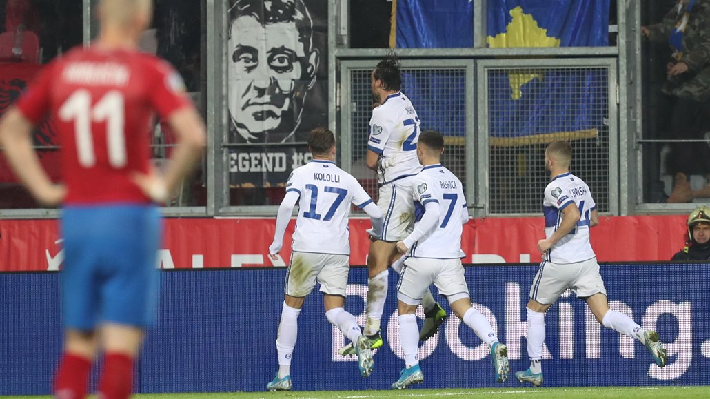 Fotbalistm Kosova hrozí absence v play off Ligy národ.