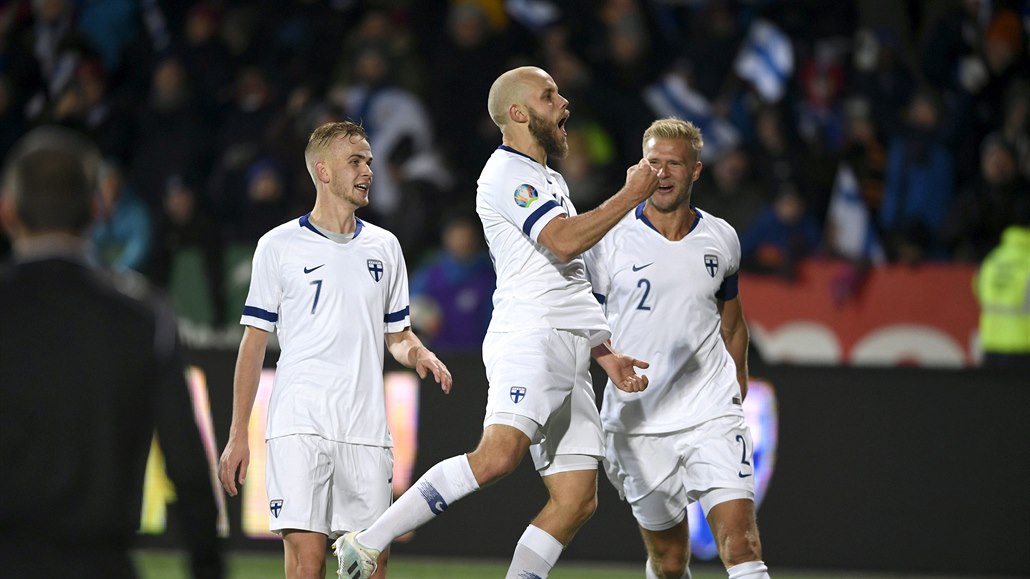 Fotbalisté Finska slaví historický postup na mistrovství Evropy. Zajistila jim...