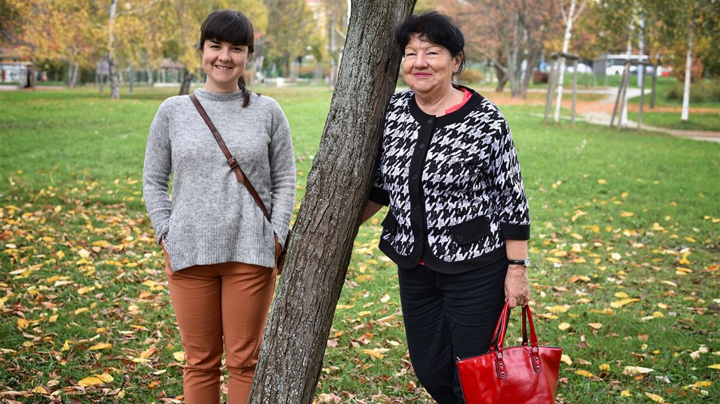 Věra Veselá (vlevo) s maminkou Magdou Mezuláníkovou.
