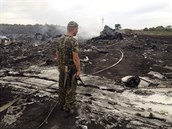 Proruský separatista na míst havárie letu MH-17