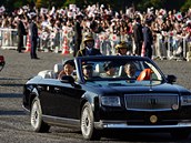 Japonsk csa Naruhito absolvoval slavnostn prvod u pleitosti svho...