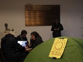 Protestující studenti na rektorátu UK