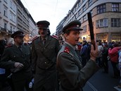 Zástupy lidí odpoledne úpln zaplnily Národní tídu v Praze, kde se konají akce...
