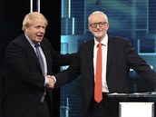 Jeremy Corbyn a Boris Johnson pi televizní debat.