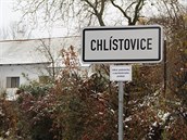 Pod Chlstovice pat deset satelitnch osad, a to Zdeslavice, Chroustkov,...