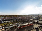 Listopadov demonstrace proti Andrej Babi na prask Letn.