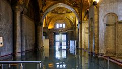 Italské Benátky postihly nejhorší záplavy od roku 1966. Voda se dostala i do baziliky svatého Marka