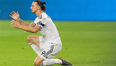 Švédský fotbalový kanonýr Zlatan Ibrahimovic skončil v zámořské MLS. Kde bude pokračovat?