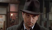 Mlad vrah. Robert De Niro jako David Noodles Aaronson.