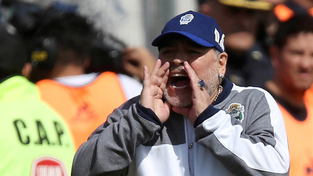 Diego Maradona ještě coby trenér argenitského celku Gimnasia.