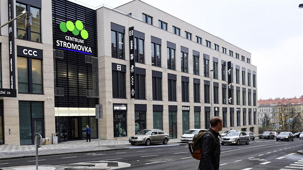 Ve Veletržní ulici v Praze 7 otevřeli 21. listopadu 2019 obchodní Centrum...