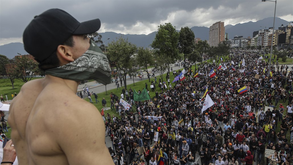 Hlavní kolumbijské odborové skupiny a studenttí aktivisté vyzvali ke stávce na...