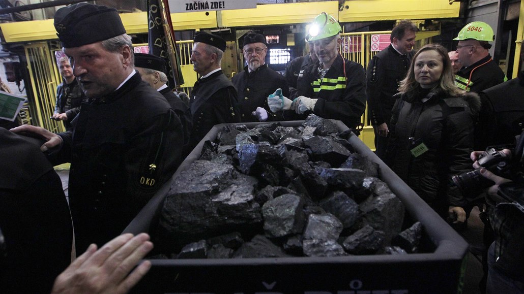 Poslední vytený vozík uhlí na Dl Lazy v Orlové na Karvinsku