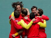 panlé slaví zisk Davis Cupu