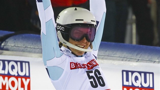 Martina Dubovská se raduje ze senzaního 9. místa v Levi.