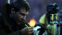 Harrison Ford jako lovec replikantů ve filmu Blade Runner. | na serveru Lidovky.cz | aktuální zprávy