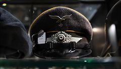 epice s insignií Luftwaffe na drab aukního domu Hermann Historica.