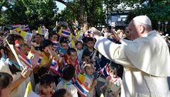 Pape� Francis se ú�astnil slavnostního rozlou�ení, kdy� odjí�d�l z Bangkoku do...