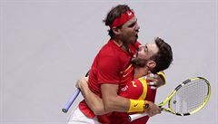 Rafael Nadal (vlevo) se s Marcelem Granollersem radují z postupu do semifinále... | na serveru Lidovky.cz | aktuální zprávy