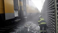Požár vlaku Regiojet na železničním koridoru.
