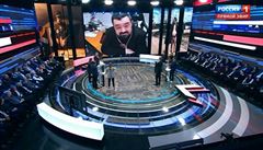Novotný mluvil v ruské státní televizi o vlasovcích i Katyňském masakru. Po sedmi minutách s ním přerušili spojení