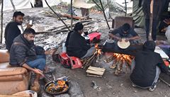 Jídlo se zde pipravuje výhradn na ohni