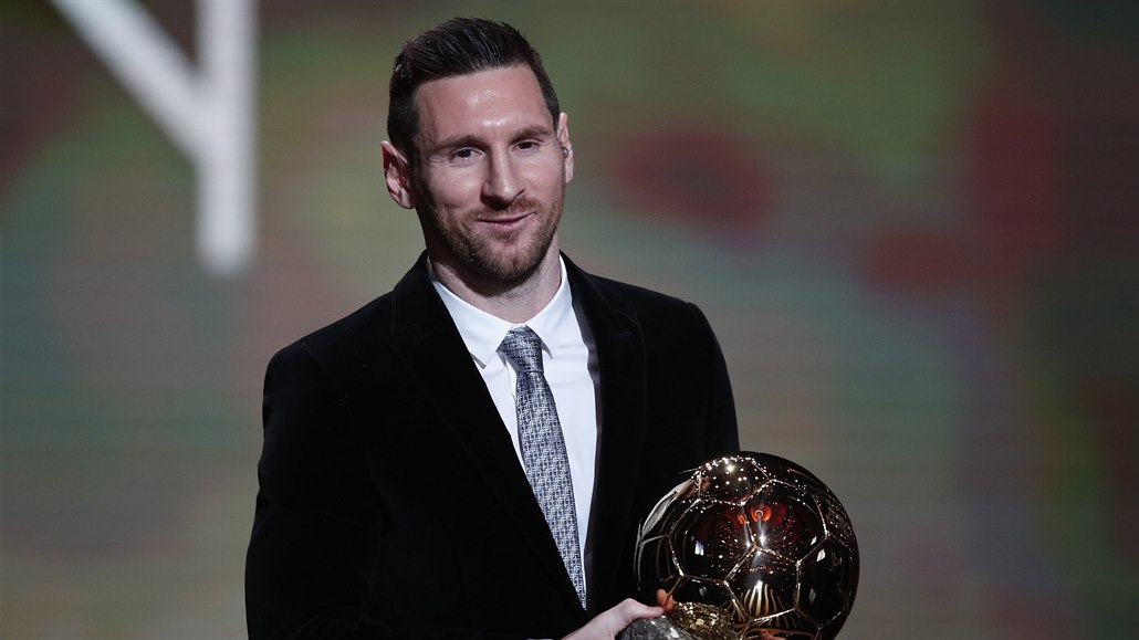 Argentinec Lionel Messi získal pošesté trofej Zlatý míč.