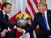 Americký prezident Donald Trump pi setkání s francouzským prezidentem...