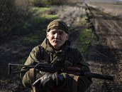 Ukrajinský voják v Doncku. Boje mezi vládním vojskem a separatisty trvají ji...