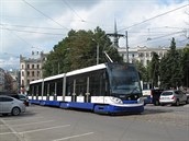 Tramvaj typu 15T pouívaná v Rize, hlavním mst Lotyska.