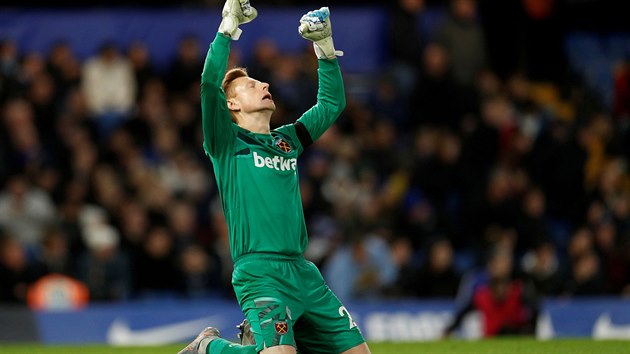 David Martin oslavuje vítzství nad Chelsea.