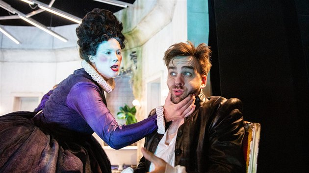 Inscenace Sonety (2019). Re�ie: SKUTR