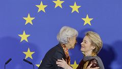Dvě ženy ve vedení EU. Guvernérka Evropské centrální banky Christine Lagardeová...
