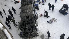 Pi dvou autobusovch nehodch v Rusku a Tunisku zemelo nejmn 41 lid