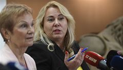 Ministryn� pro místní rozvoj Klára Dostálová a nám�stkyn� pro koordinaci...