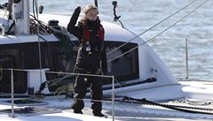 Greta Thurnberg dorazila po třech týdnech plavby do Lisabonu. | na serveru Lidovky.cz | aktuální zprávy